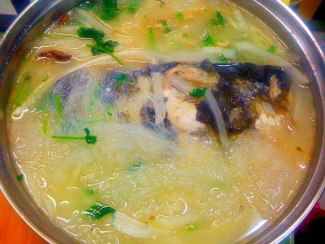 白萝卜鱼头汤做法