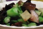 小吃 冬菇烩丝瓜