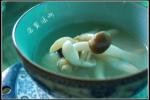 小吃 蛤蜊干菌菇汤