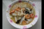 小吃 海鲜菇萝卜丝虾汤