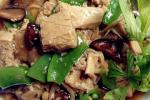 小吃 冻豆腐焖金针菇