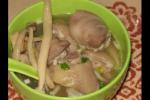 小吃 猪手炖菌菇汤