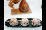 小吃 红米肉松海苔饭团