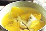 小吃 菠萝鸡片汤