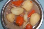 小吃 生鱼红萝卜马铃薯汤