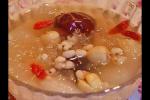 小吃 红枣银耳莲子汤