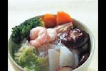 小吃 蒟蒻鲜虾蔬菜汤